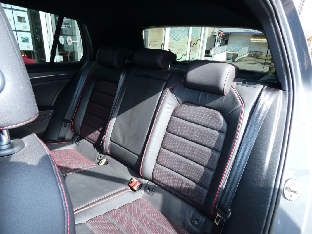 Volkswagen Golf — 13
