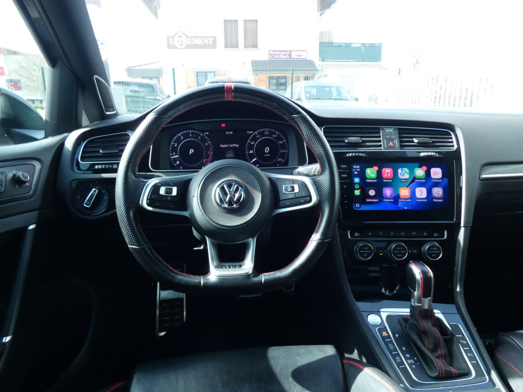 Volkswagen Golf — 15