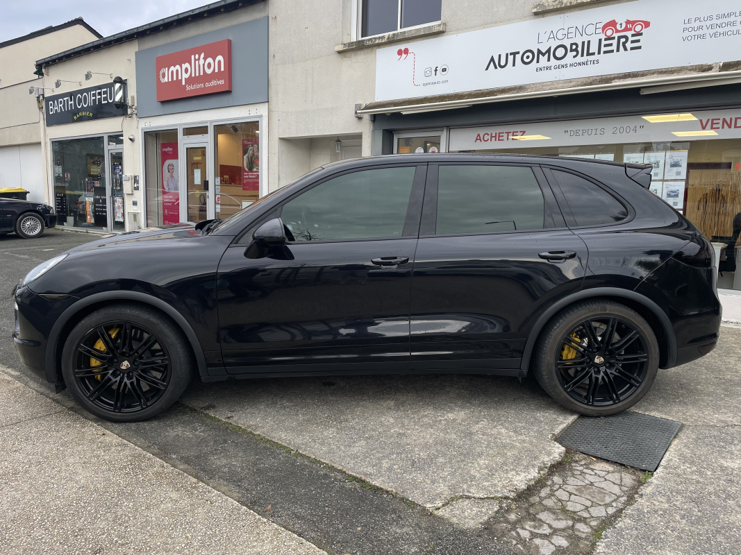 Porsche Cayenne — 8
