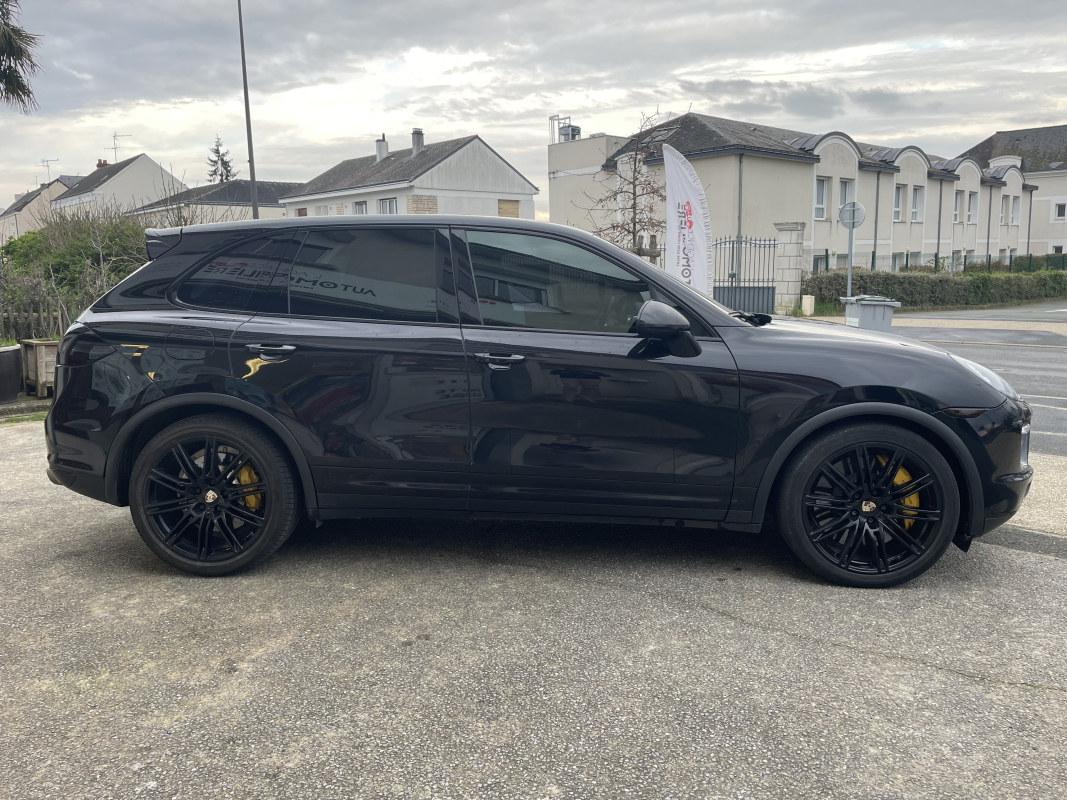Porsche Cayenne — 4