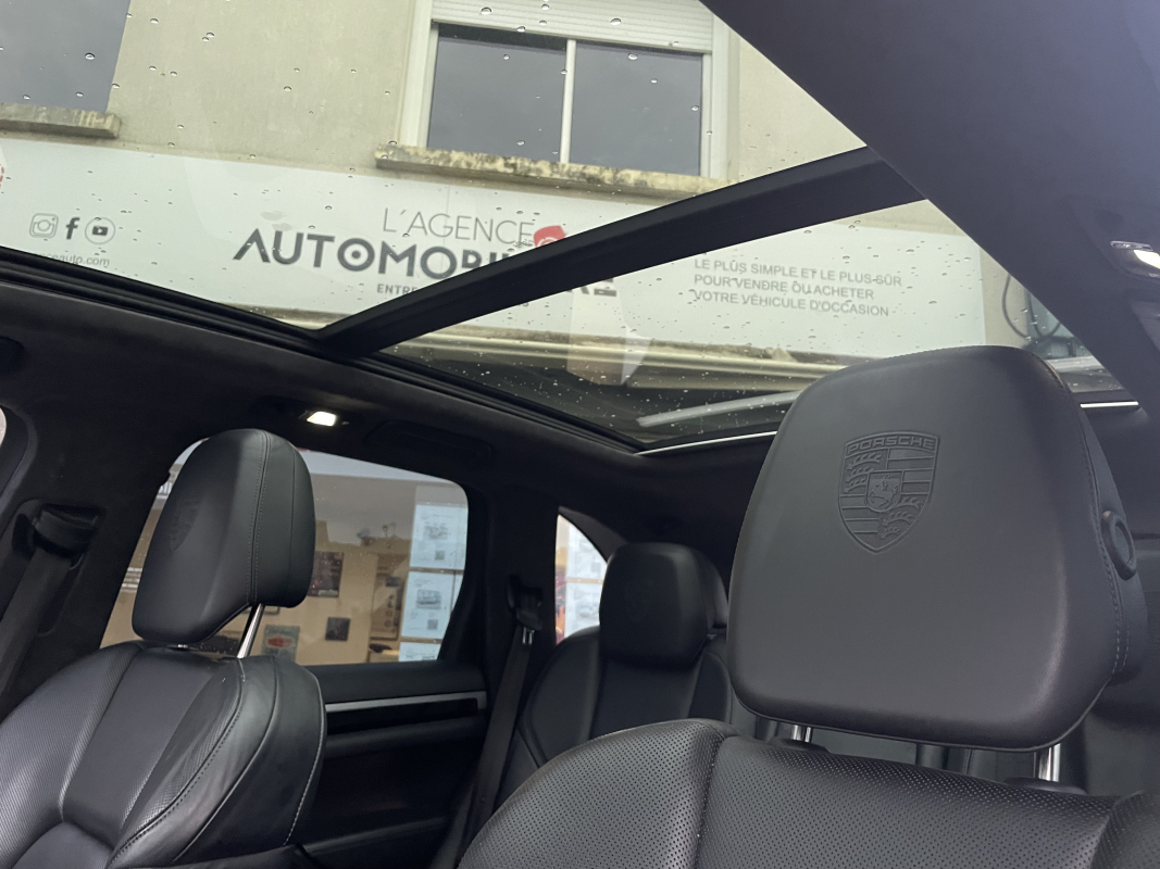 Porsche Cayenne — 14