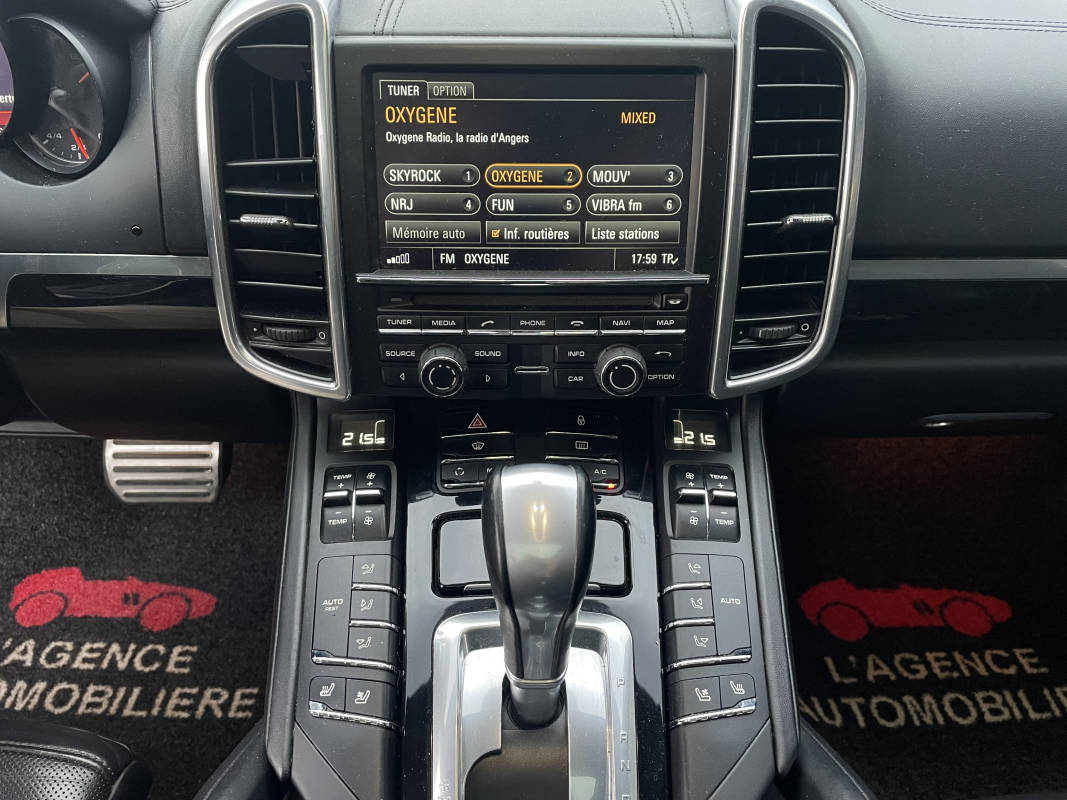 Porsche Cayenne — 19