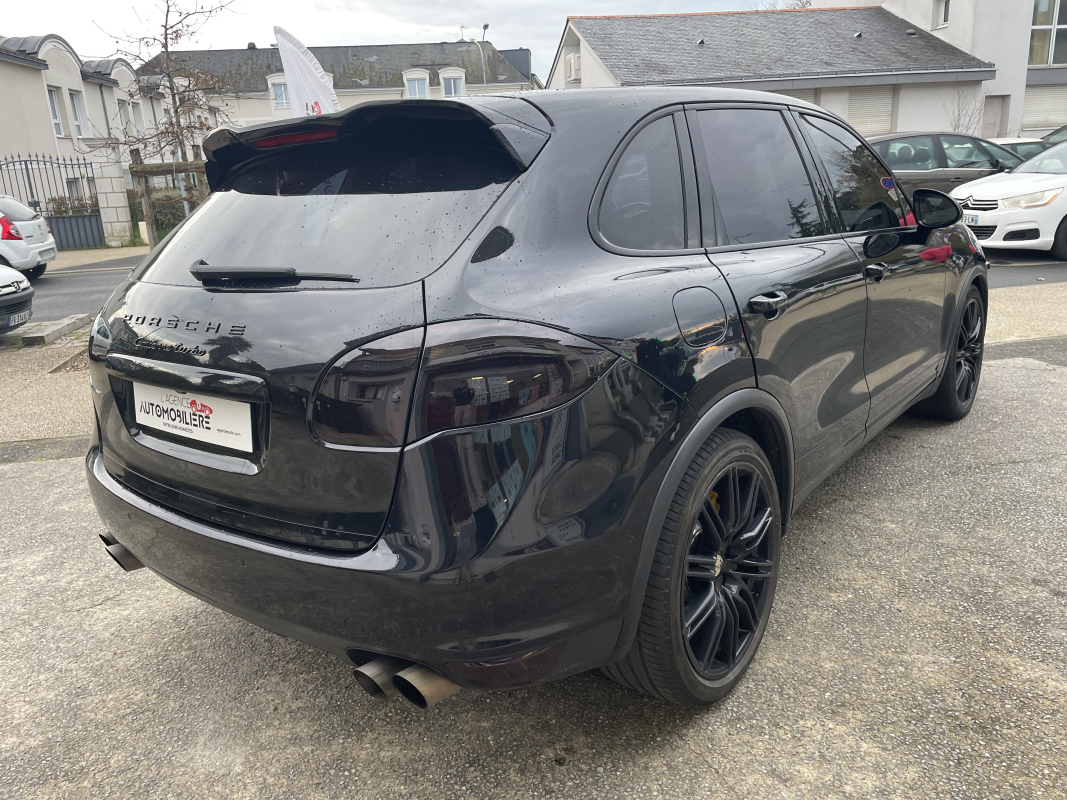 Porsche Cayenne — 5