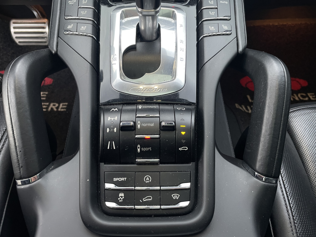 Porsche Cayenne — 20