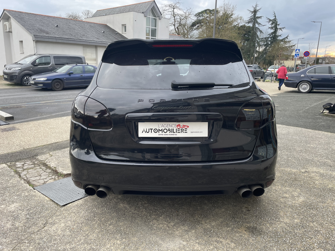 Porsche Cayenne — 6