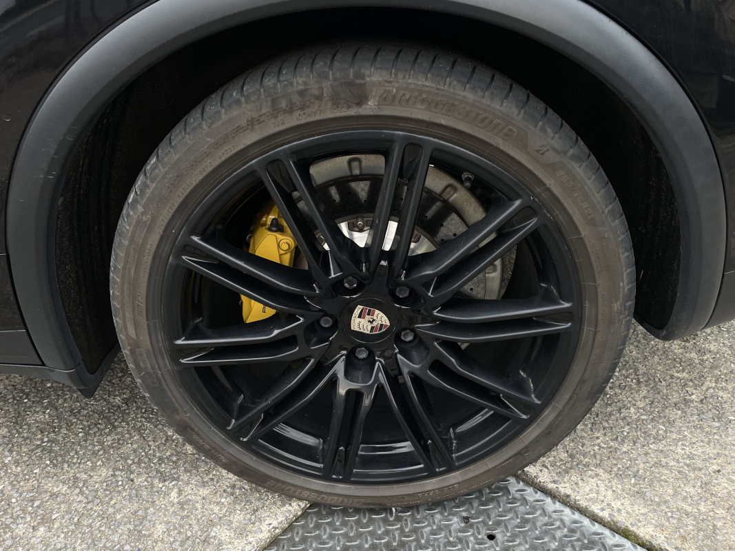 Porsche Cayenne — 28