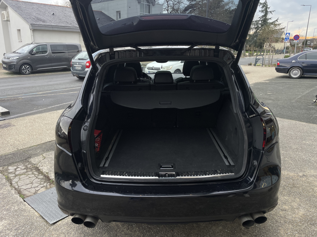 Porsche Cayenne — 23