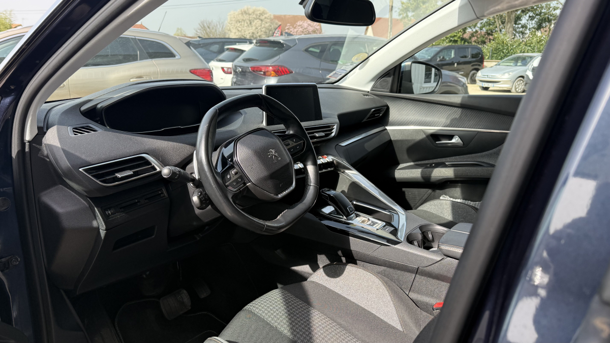 Peugeot 5008 — 9