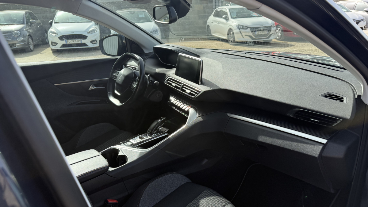 Peugeot 5008 — 11