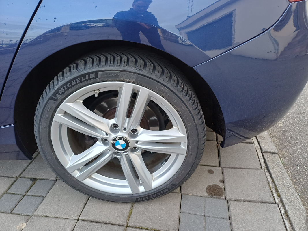 Bmw Série 1 — 24