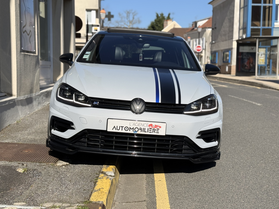 Volkswagen Golf — 2