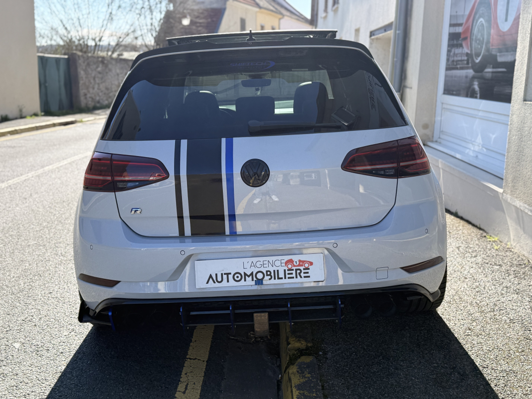 Volkswagen Golf — 5