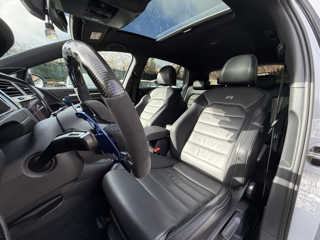 Volkswagen Golf — 10