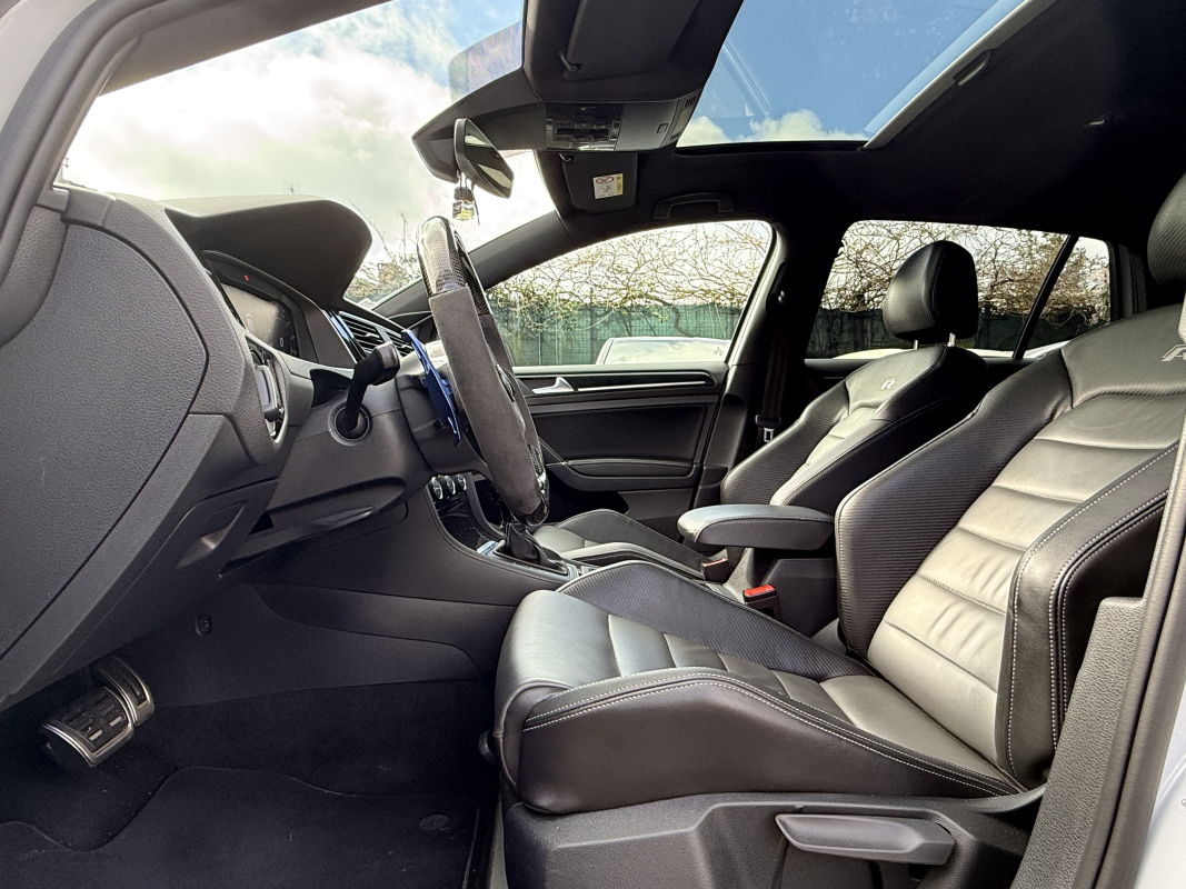 Volkswagen Golf — 11