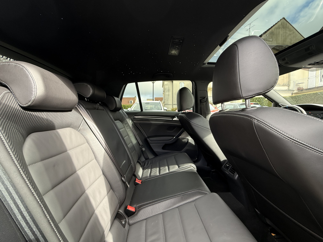 Volkswagen Golf — 14