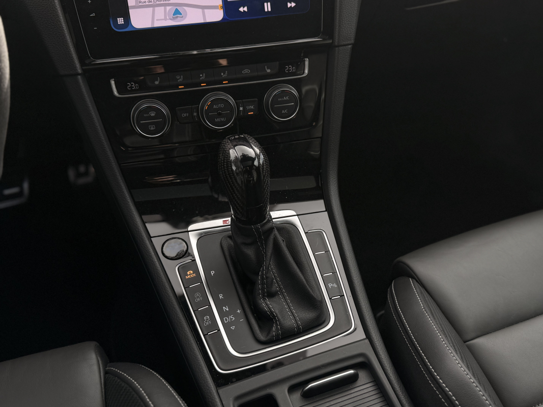 Volkswagen Golf — 19
