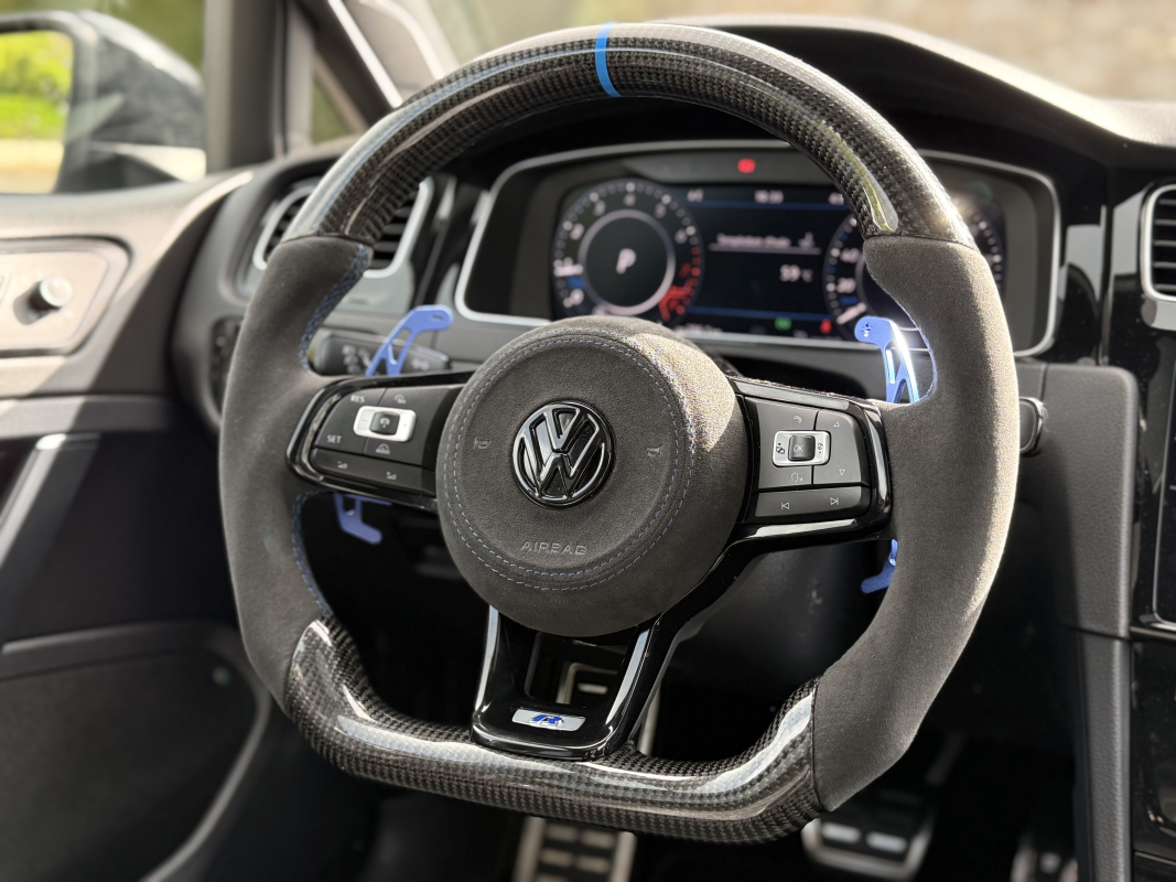 Volkswagen Golf — 16