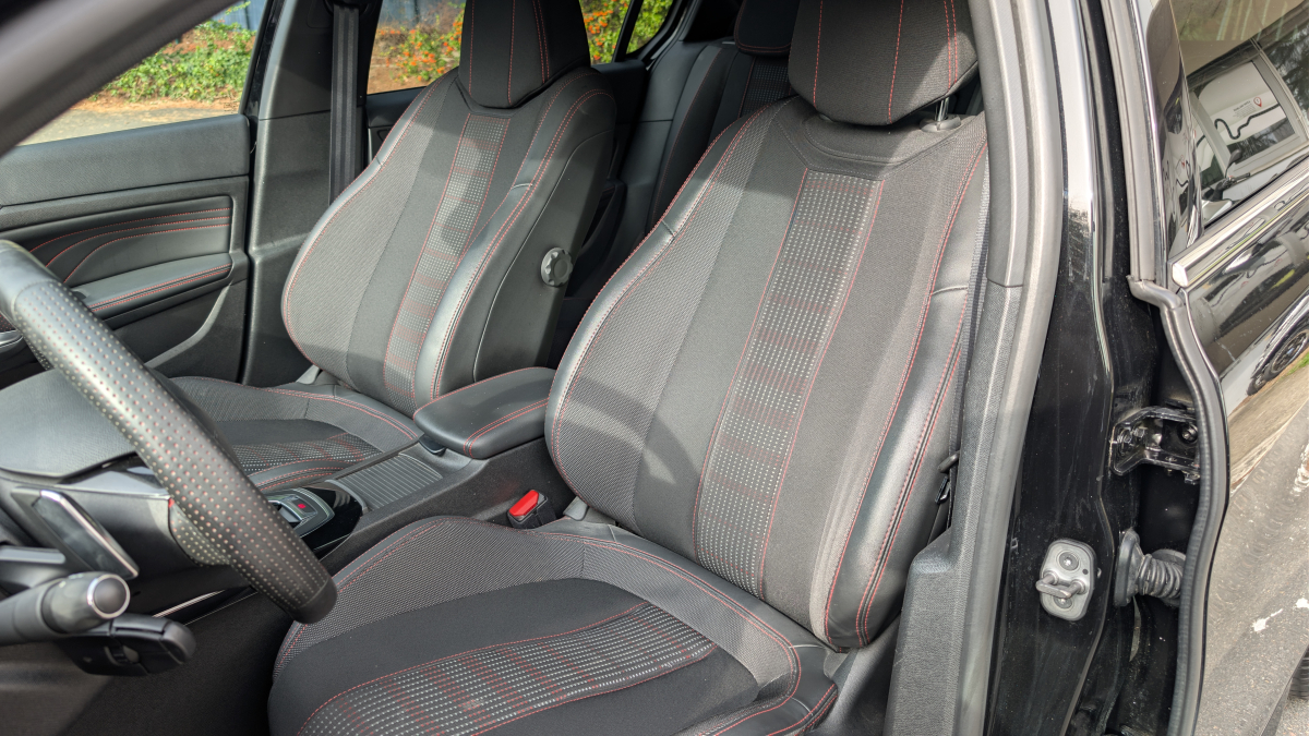 Peugeot 308 — 10