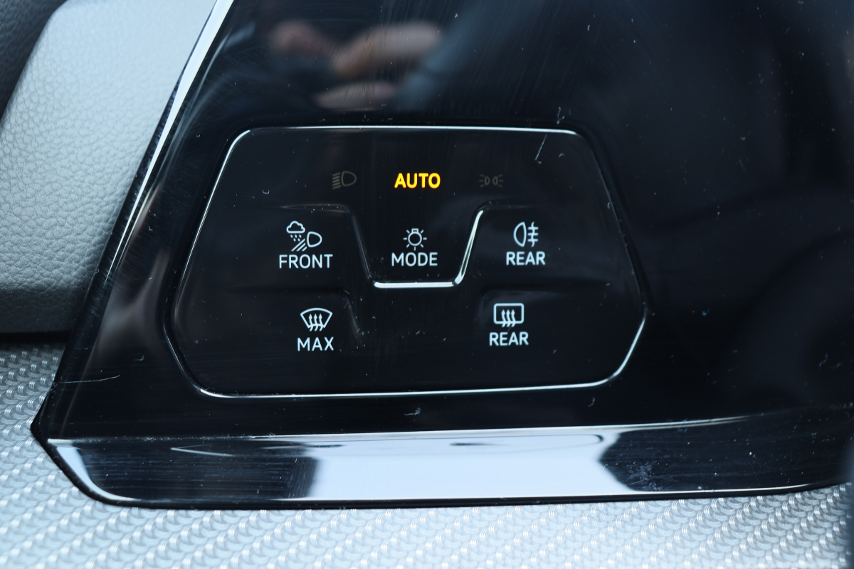Volkswagen Golf — 24