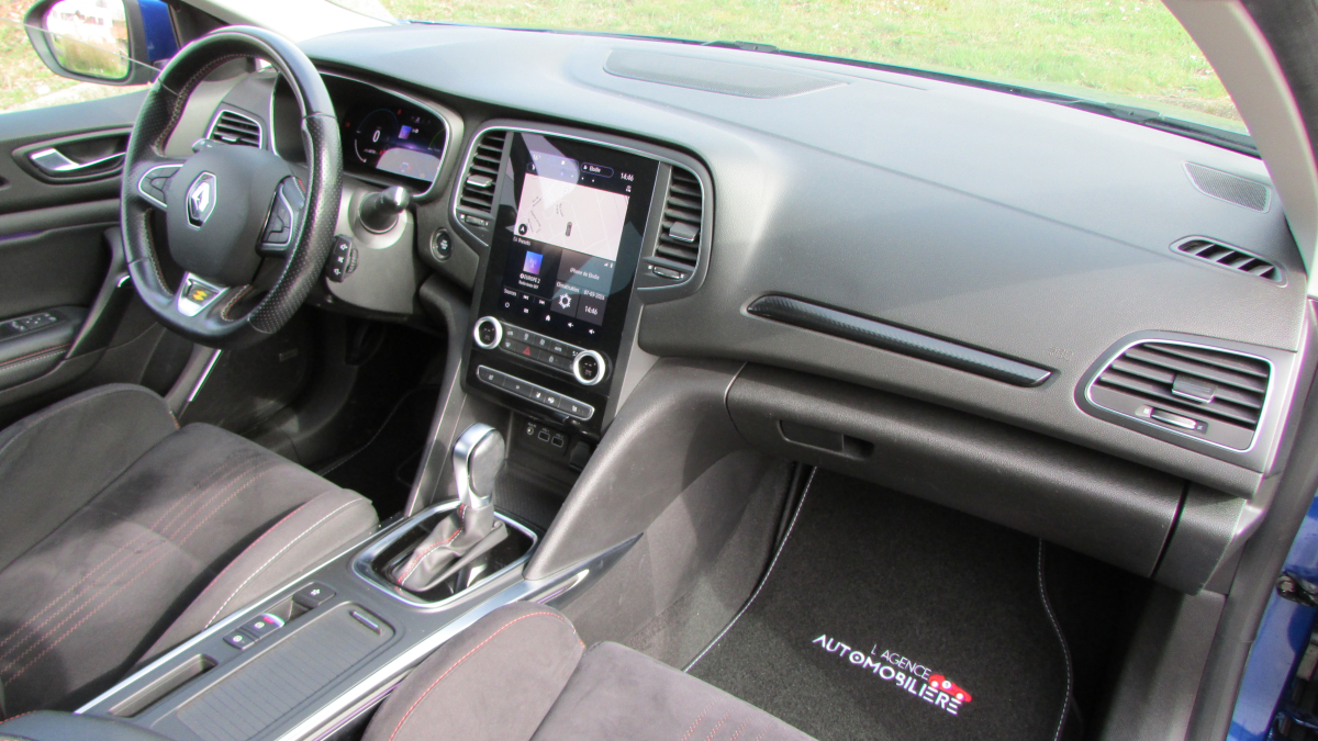 Renault Megane — 14