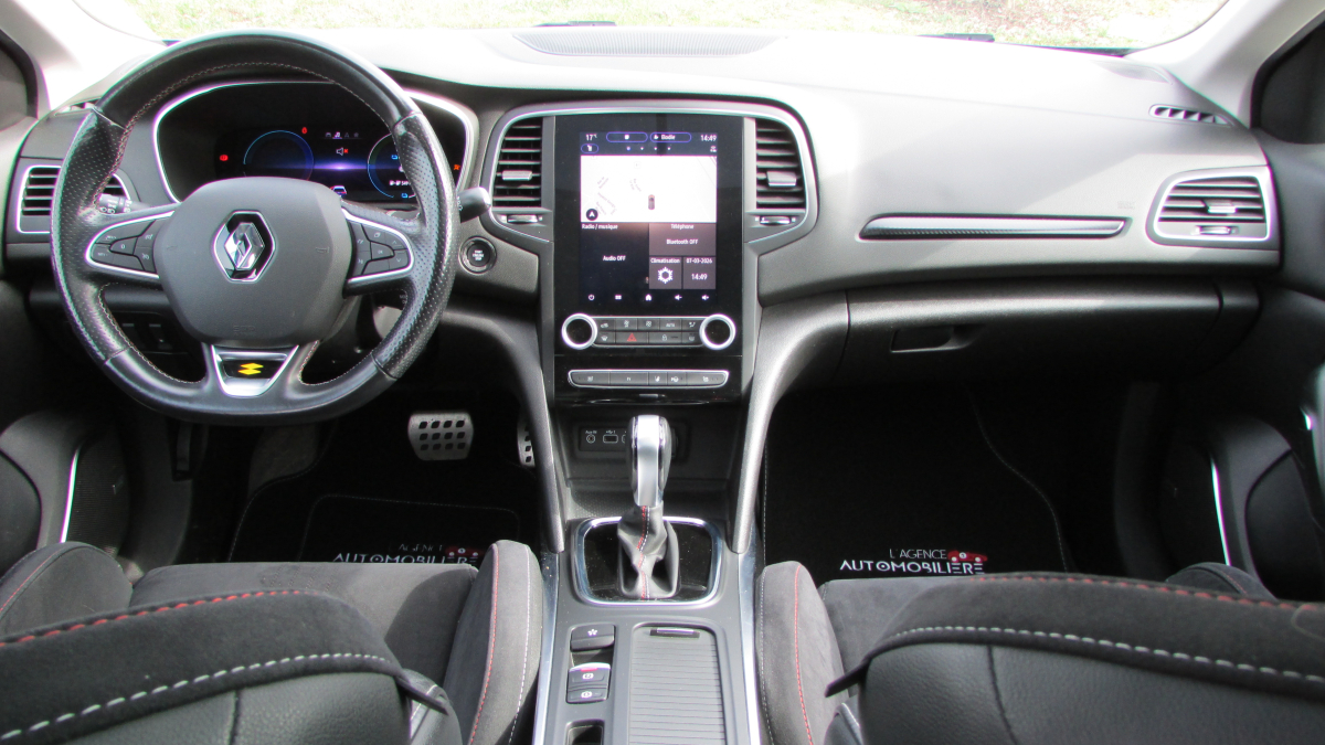 Renault Megane — 10