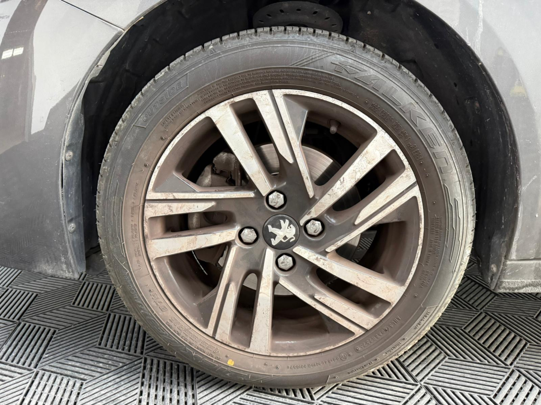 Peugeot 208 — 26