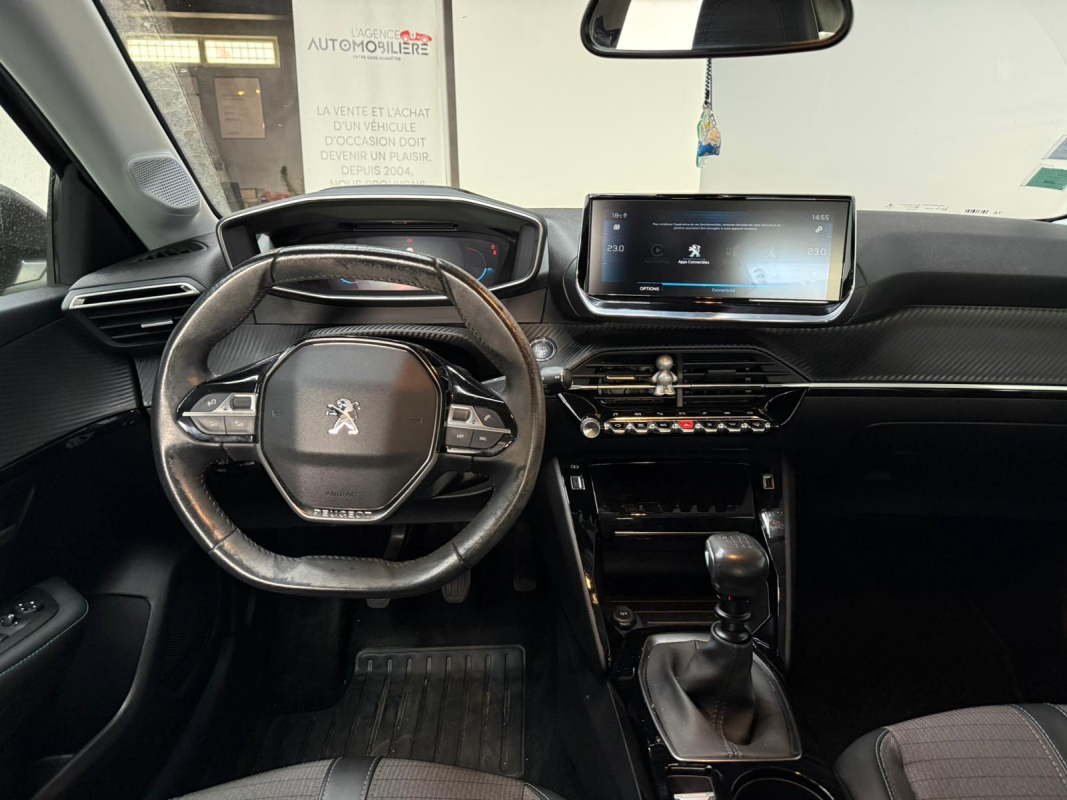 Peugeot 208 — 15