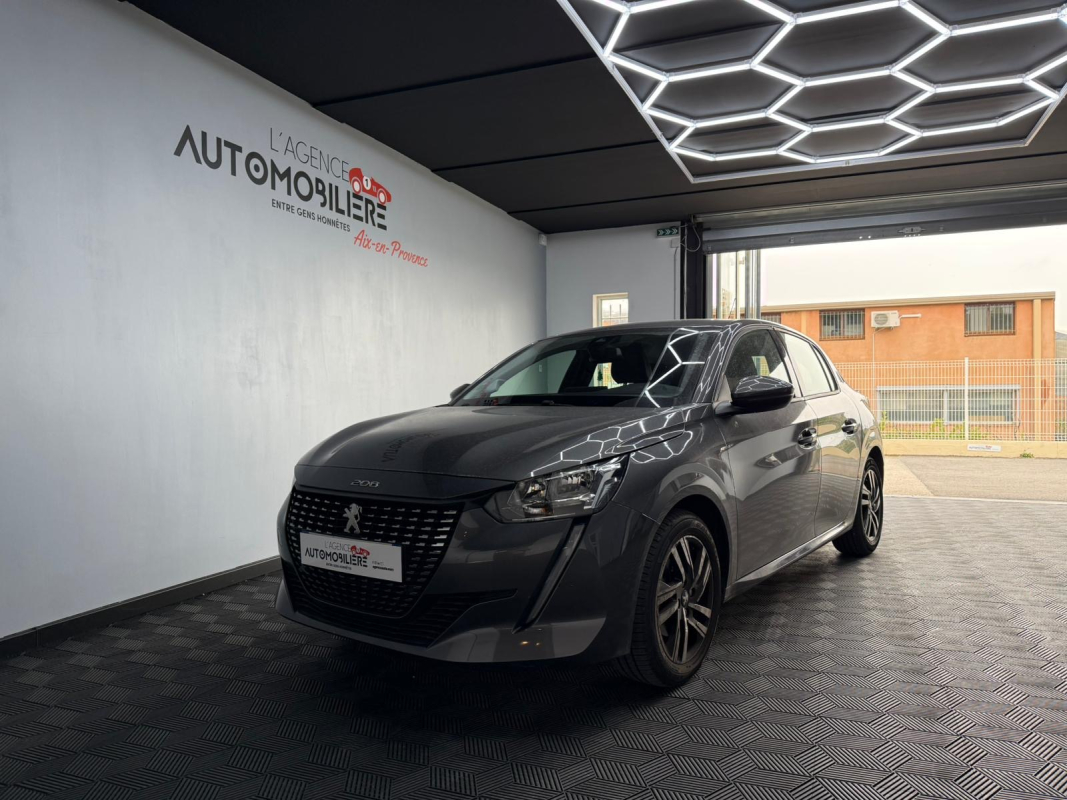 Peugeot 208 — 8