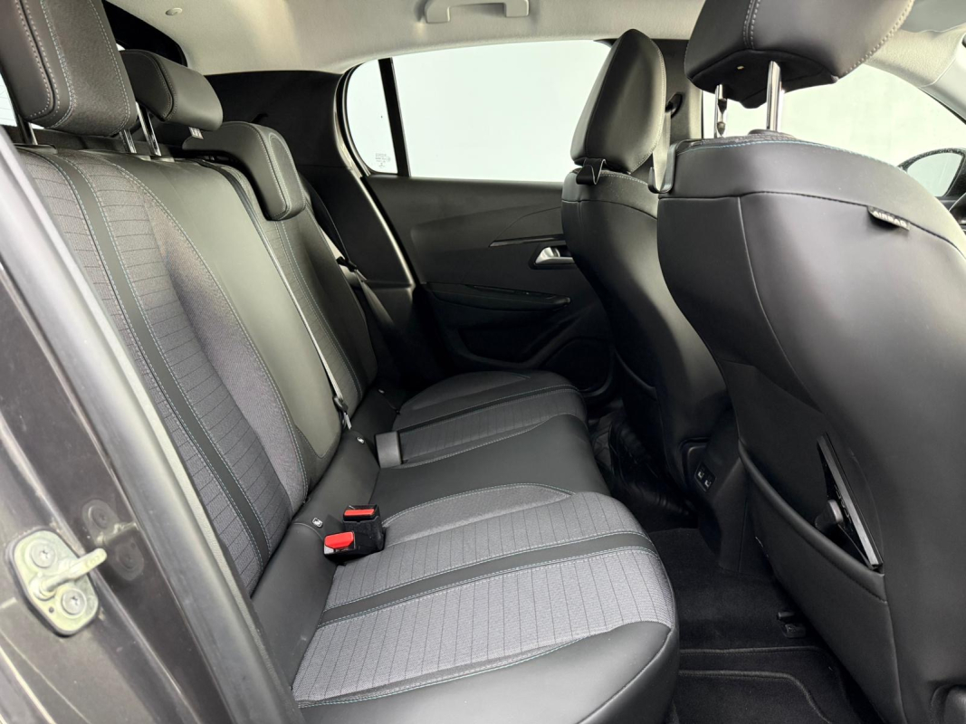 Peugeot 208 — 20