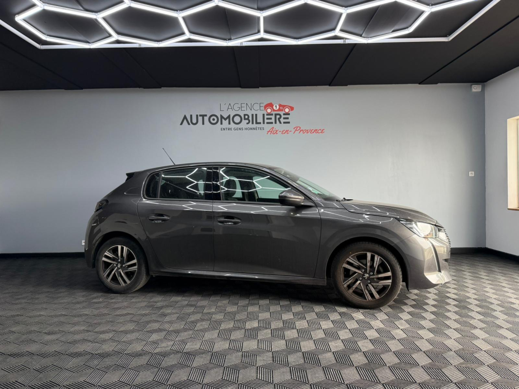 Peugeot 208 — 2