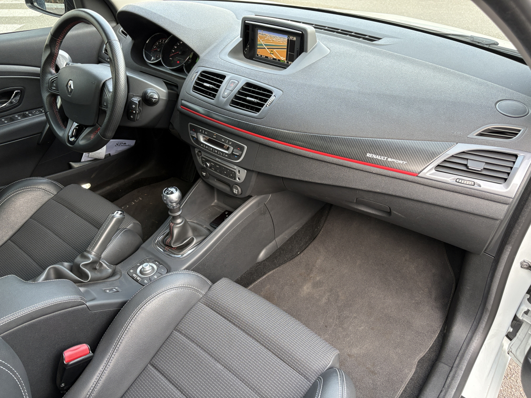 Renault Megane Estate — 14