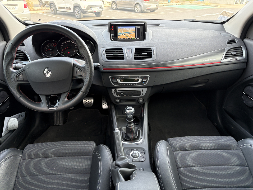 Renault Megane Estate — 9