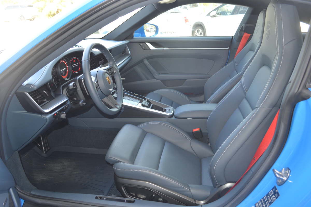 Porsche 911 — 17