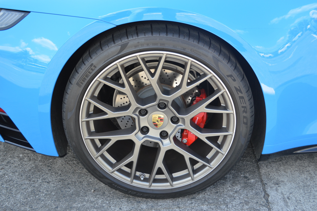 Porsche 911 — 12
