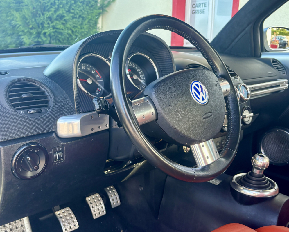 Volkswagen New beetle — 34