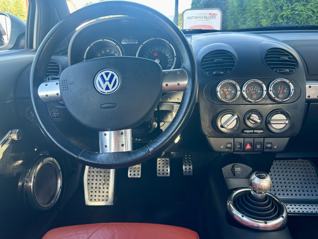 Volkswagen New beetle — 23