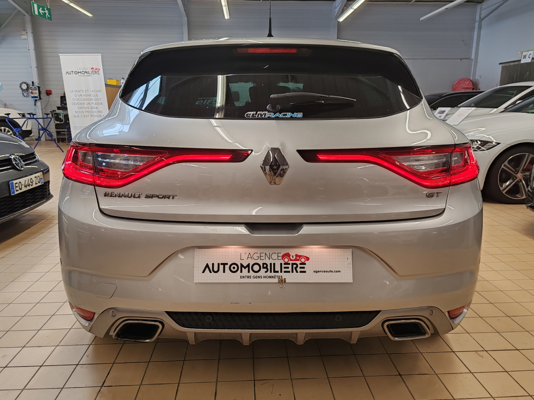 Renault Megane — 5