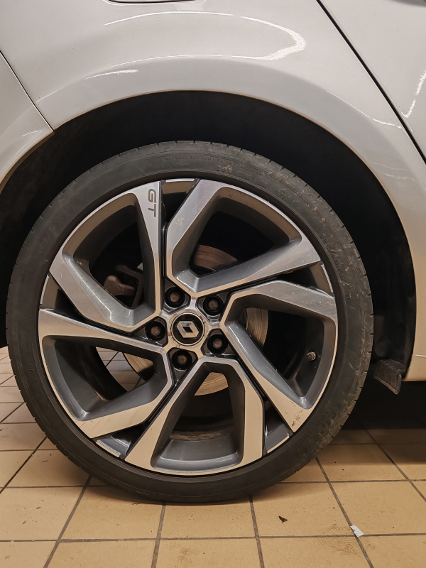 Renault Megane — 24