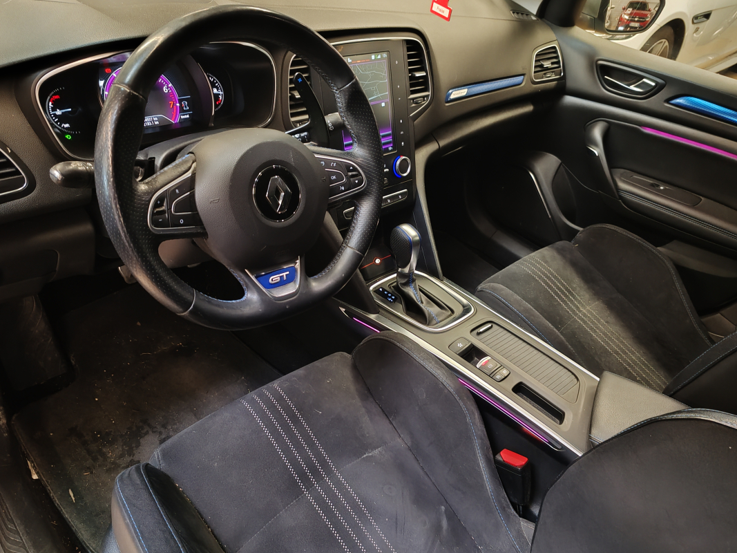Renault Megane — 10