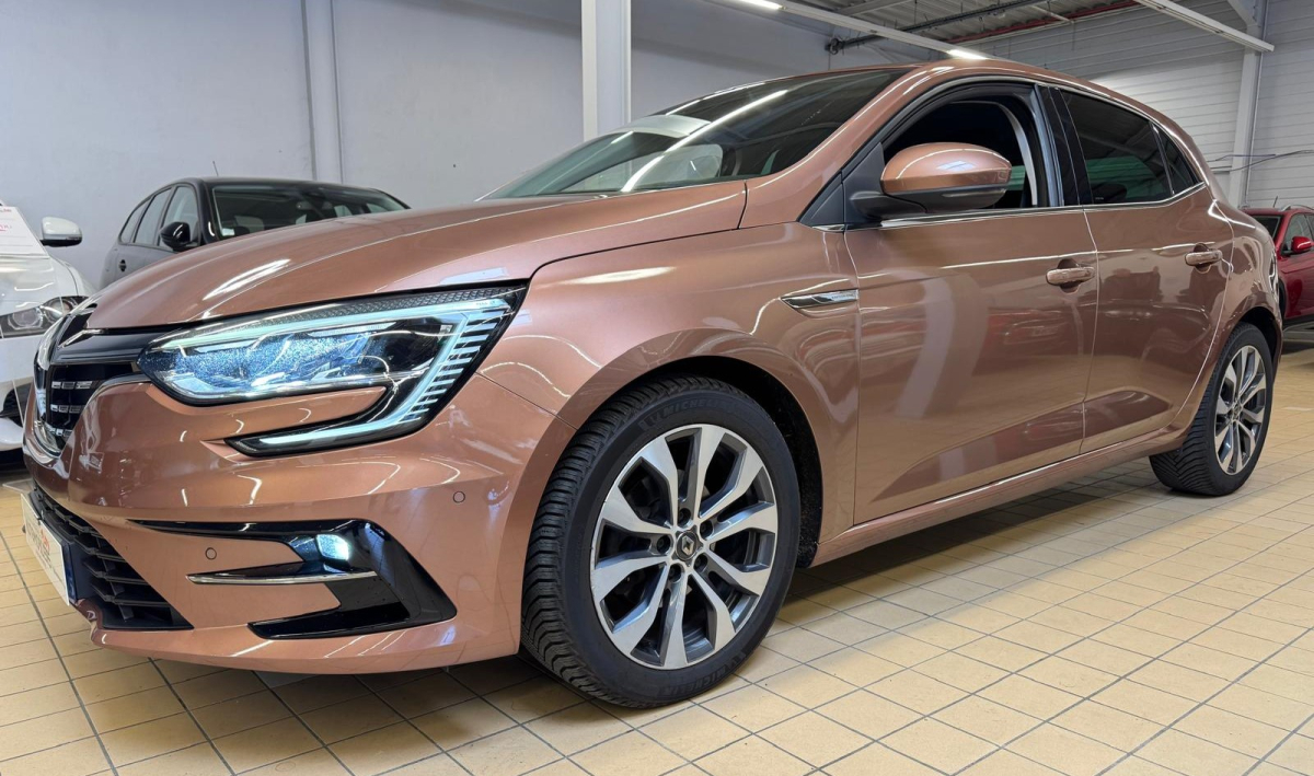 Renault Megane — 3