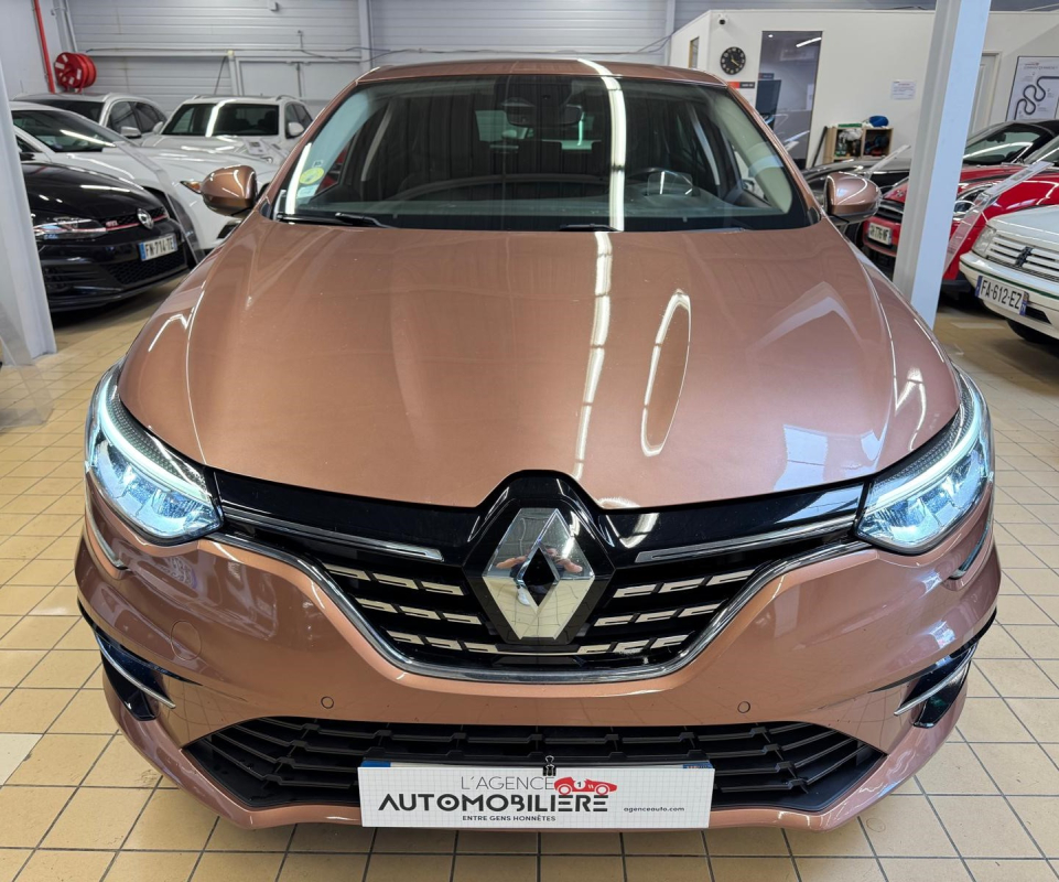 Renault Megane — 5