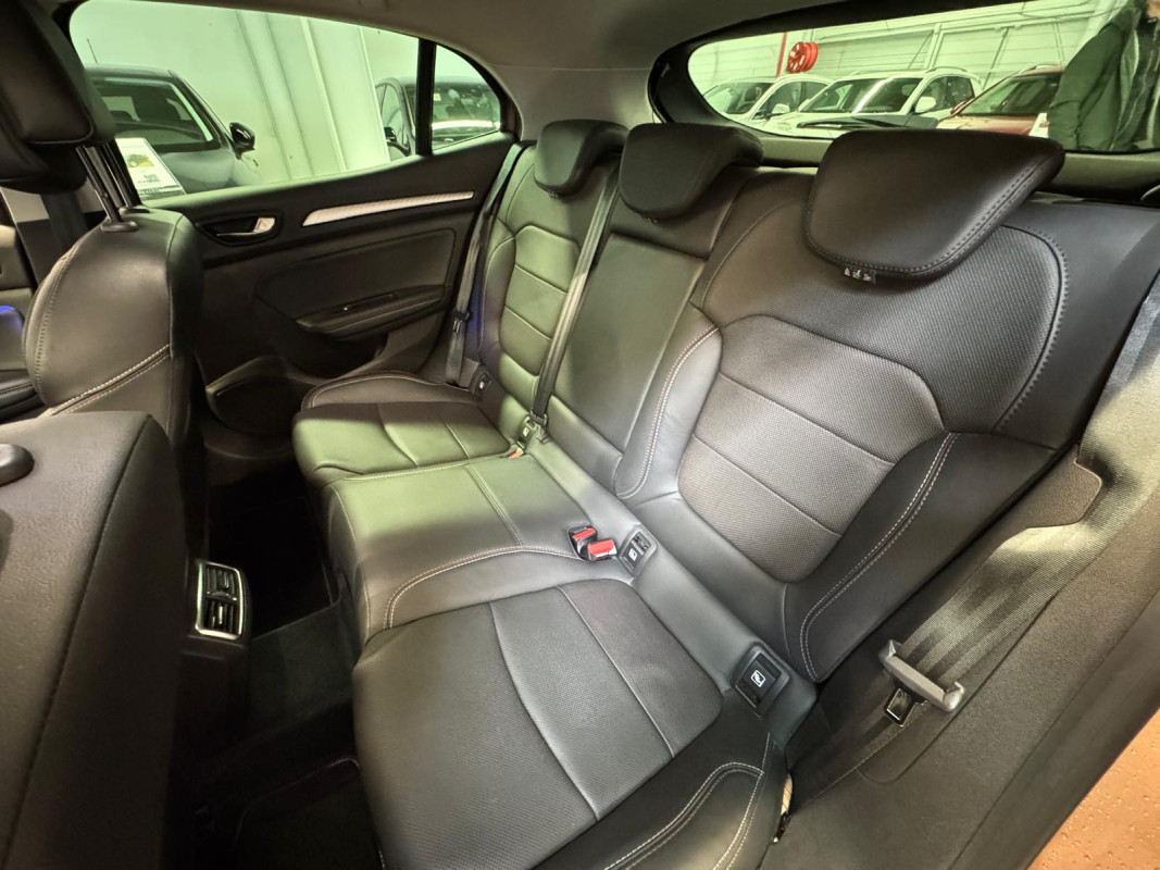 Renault Megane — 30