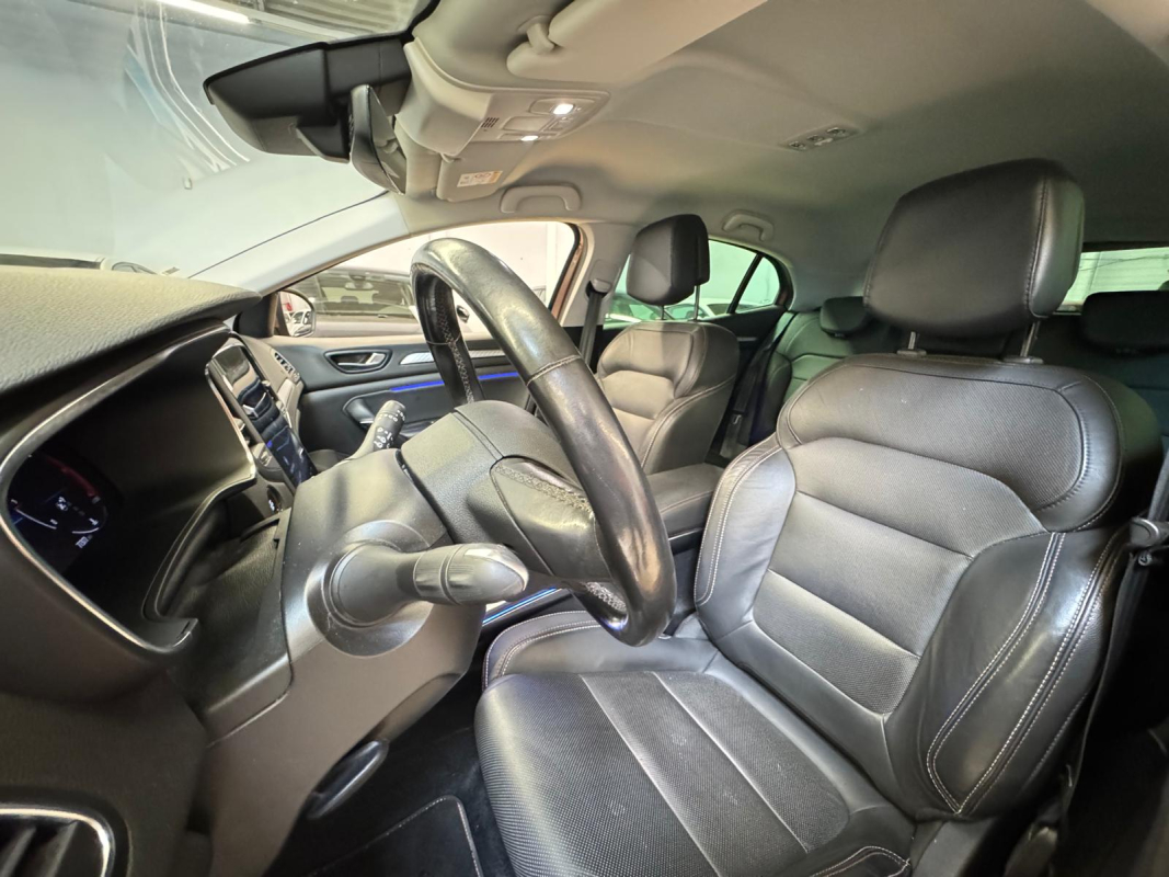 Renault Megane — 16