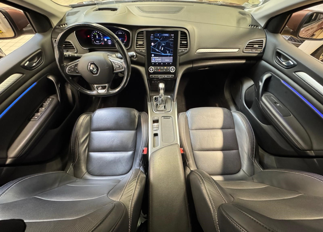 Renault Megane — 12