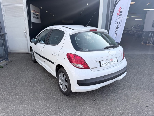 Peugeot 207 — 23