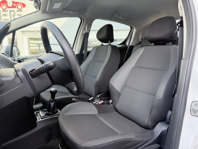 Peugeot 207 — 4