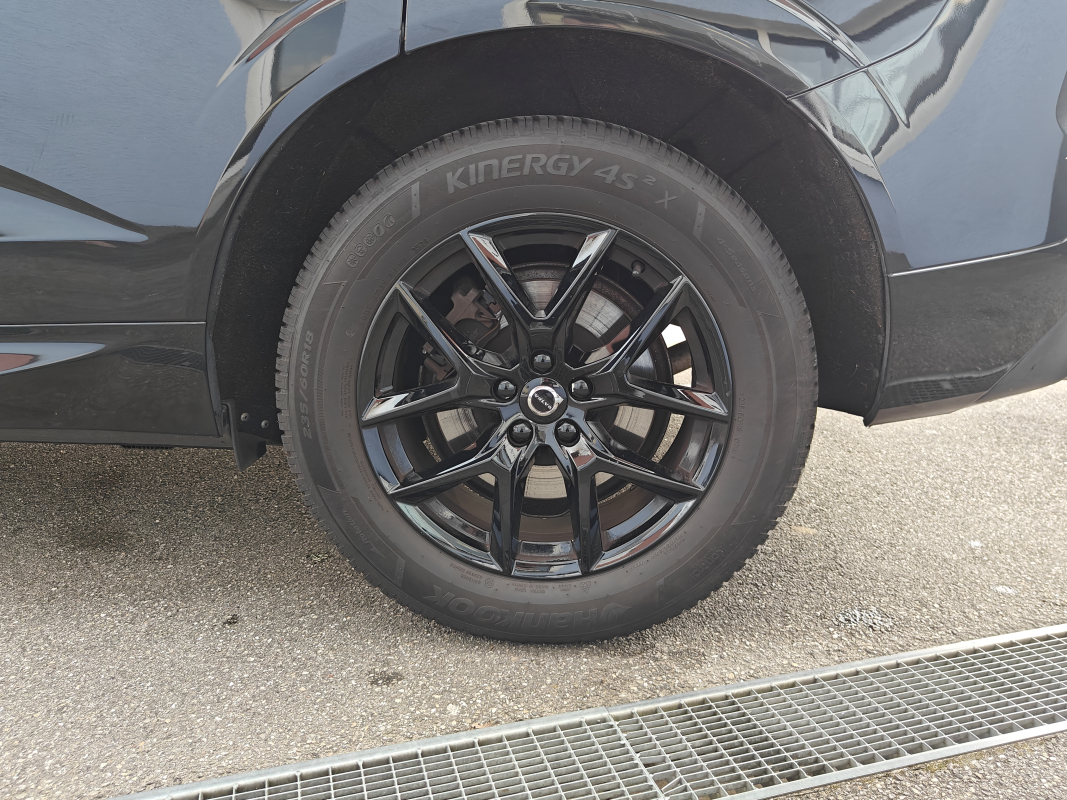 Volvo XC60 — 35