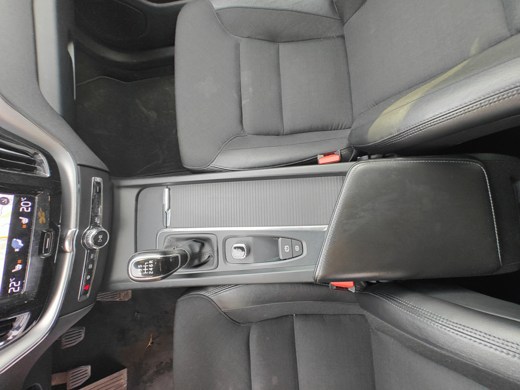 Volvo XC60 — 28