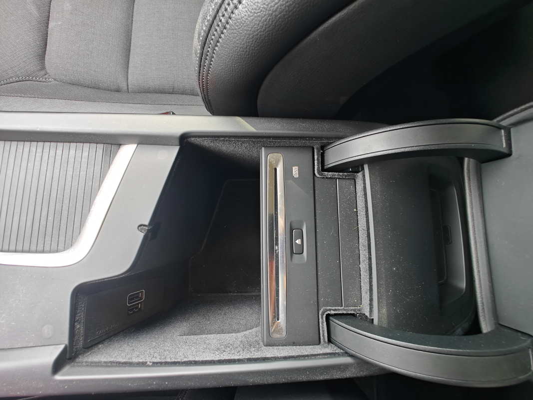 Volvo XC60 — 33