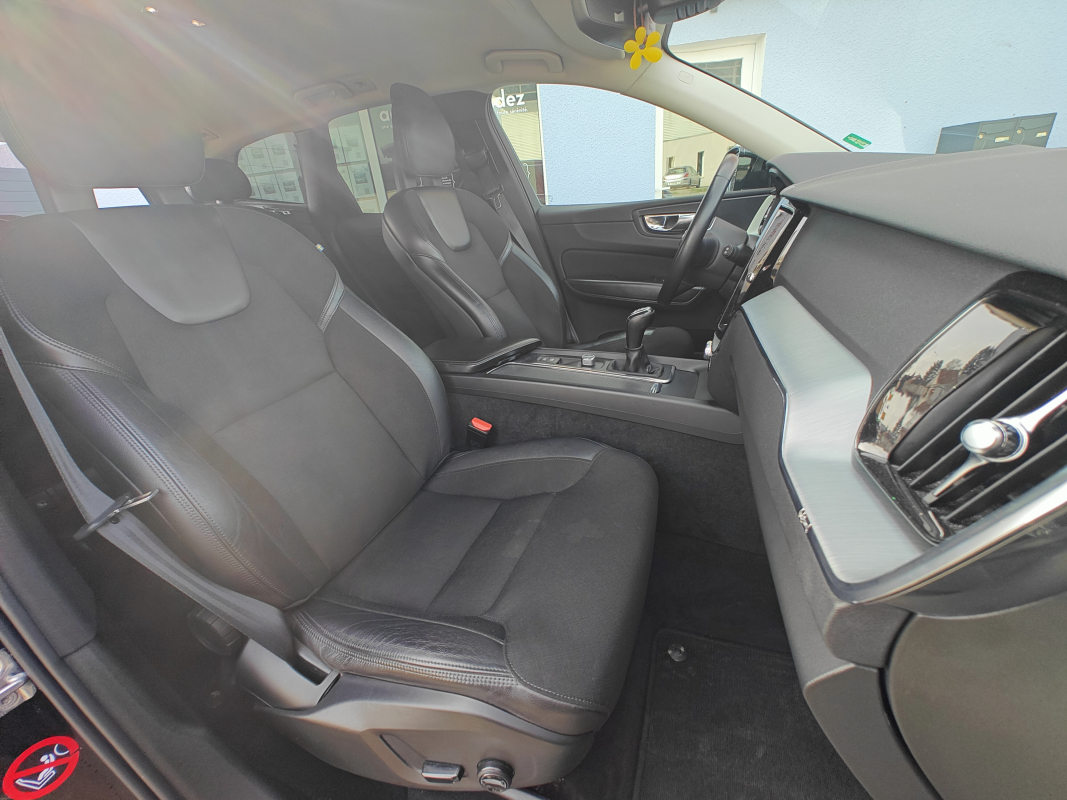 Volvo XC60 — 15